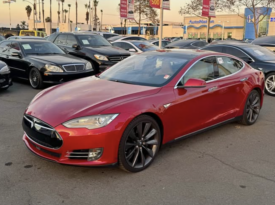 2015 Tesla model s 85D Sedan 4D